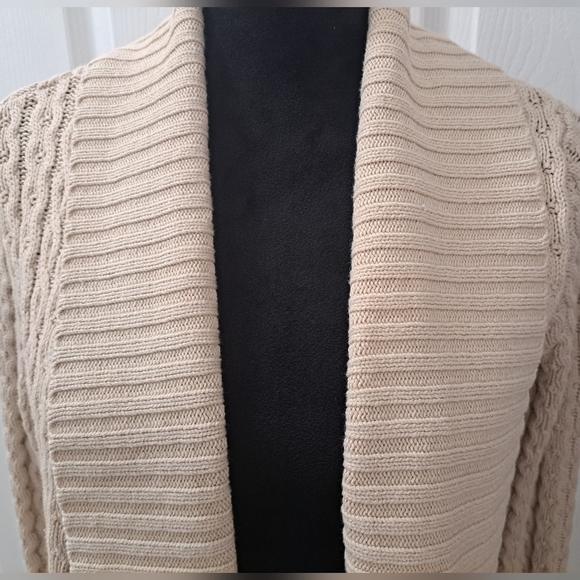 Leo & Nicole Beige Sweater Coat/Cardigan Size M - Picture 2 of 14